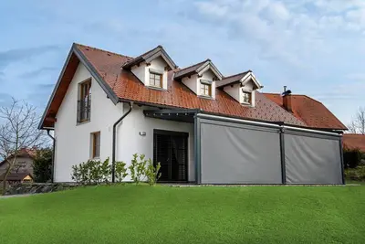 Image de Entire 3-bedroom house in nature with lake view