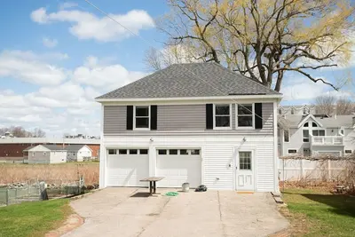 Image de Adorable Rental Near Short Sands Beach!