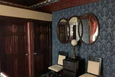 Image de Rent a room in the gorgeous Holt House