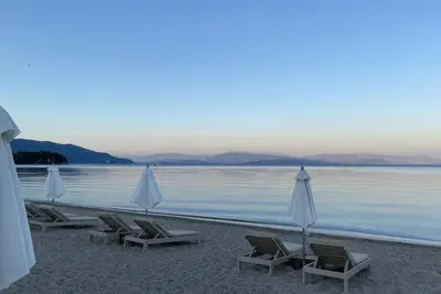 Image de Cosy One Bedroom Studio / Apartment Just 3 Min Walk From Dassia Beach