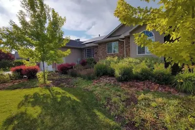 Image de Beautiful home, 8 bedrooms-18 beds-sleeps 30, family friendly