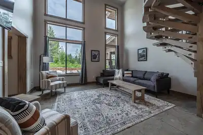 Image de Glacier Park 2bd Condo•Bbq•Hot Tub•Easy Access Gnp