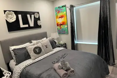 Image de Insta-Perfect Designer Inspired Stay