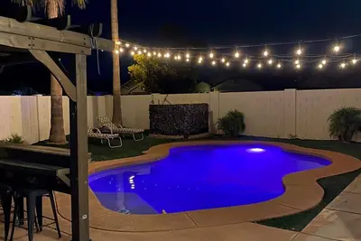 Image de Open floor plan w/private pool! 2mi to Stadium/Shopping/Food