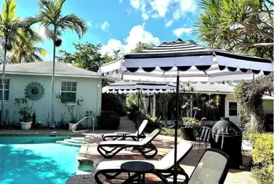 Image de Bliss Pool Villa 3 - Walk to Beach & Downtown