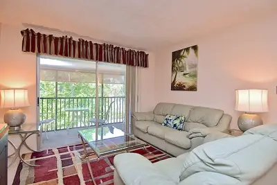 Image de Spacious 1 Br/1 Bath Condo, Short 0. 3 Mile Walk to #1 Siesta Beach.