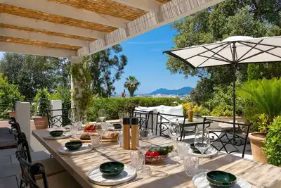 Image de Beautiful villa with private garden, pool, sea view, walking distance from beach