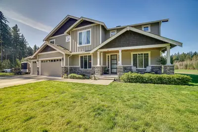 Image de Spacious Carnation Home w/ Grill & Large Yard