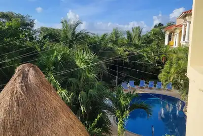 Image de Cozy and well-appointed condo with large saltwater pool!