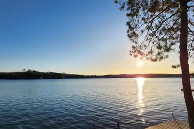 Image de Lakefront Cottage on Beautiful Wheeler Lake in Lakewood Family Friendly!