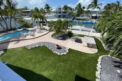 Image de Large Canal Front Family home in the heart of Islamorada