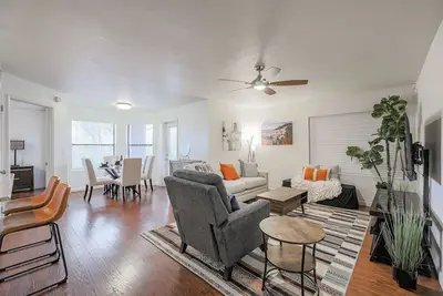 Image de Scottsdale ground floor golf course condo