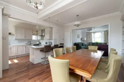 Image de 30 Lade Braes -  a townhouse that sleeps 8 guests  in 4 bedrooms