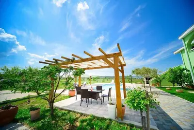 Image de Adorable appartement avec piscine et terrasse