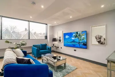 Image de Exquisite 2 Bed Duplex Apt | Secure Parking | Gym