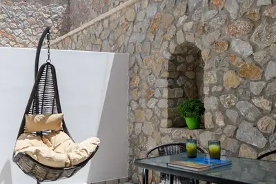 Image de Elia Residences luxury 1 bedroom apartment ( right )