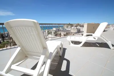 Image de Sea view penthouse 100 mt from the beaches