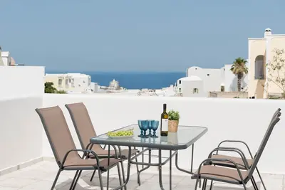 Image de Elia Residences 2 bedrooms luxury apartment near town