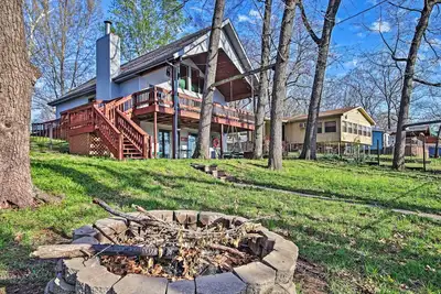 Image de Fire Pit & Boat Slip: Waterfront Grove Getaway