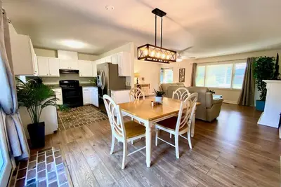 Beautiful Three bedroom home close to the beach