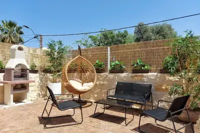 Image de Garden Suite & near The Baha'i Gardens