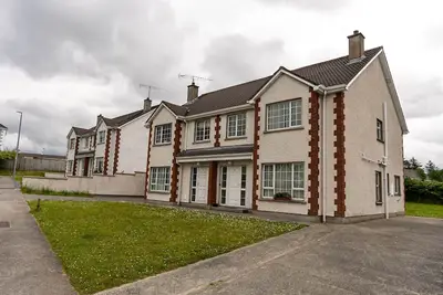 Image de 32a The Hawthorns by Wild Atlantic Wanderer