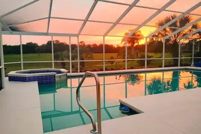 Image de Poolside Paradise Sum