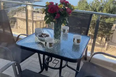 Image de Yellow apartment is situated in amazing uvala Paljuskovo in Bar.