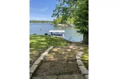 Image de Waterfront Vacation! {3 bed 2 bath. Sleeps 13}