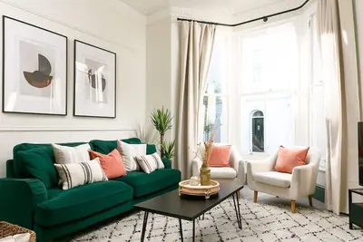 Luxury for 2024, Central Plymouth Home for 10