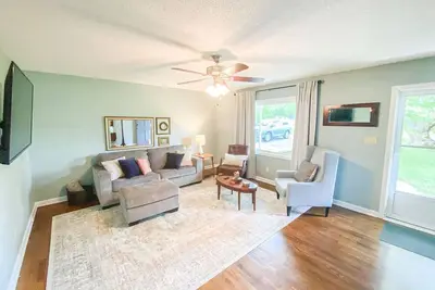 Image de The Aviary Cottage: A Cozy Perch for You and Your Flock