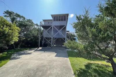 Image de Swinkels is a spacious 3 bedroom, 1. 5 bath home that is a true jewel!