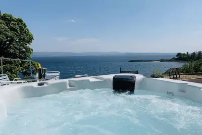 Image de Secluded Seaview Cottage With Private Hot Tub