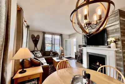 Image de Mountain & sunset views from balcony! Heated pool/spas, walk to lifts & village!