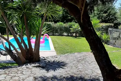 Image de Country house with pool, barbecue and green spaces