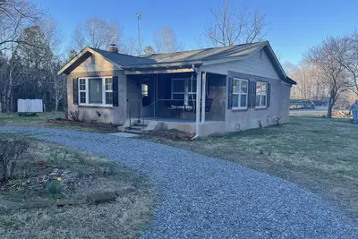 Image de Granny Ruby’s Cottage near Tiec
