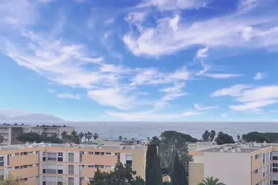 Image de Le Lavandou, grand 3 pièces  4 couchages, vue mer, proximité plage