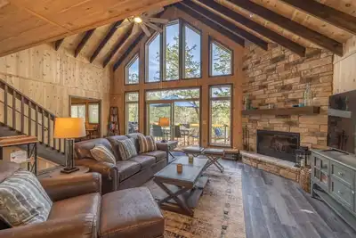 Image de The Lake Frieden Chalet by Innsbrook Vacations!