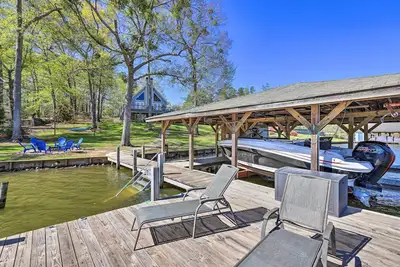 Image de Lakefront Eatonton Home: Boat Dock + Fire Pit