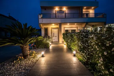 Image de modern greek villa w/outdoor cinema-7 min fr/town center and most famous beaches