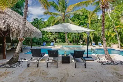 Image de Tropical styled luxury home at Punta Cana Resort