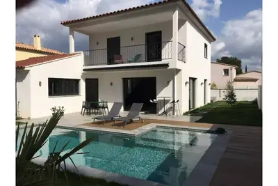 Image de Villa climatisée avec piscine à 350 mètres plage