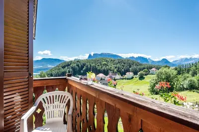 Image de Appartement de vacances 'Sallrain Hof 2' avec vue sur montagne et balcon