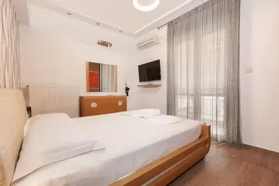 Image de Athens New World