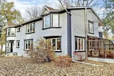 Image de Cheerful 4 Bedroom Cottage w/free Parking & WiFi, on Lake Simcoe