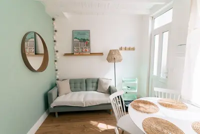 Image de Maison De Pêcheurs Dans Le Centre Et Proche Plage