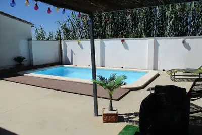 Image de House with private pool in quiet neighborhood