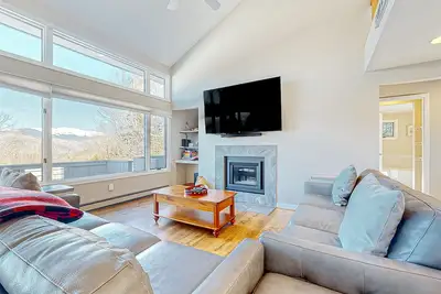 Image de Mountain view retreat with fast WiFi, washer/dryer, & central Ac