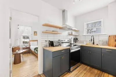 Image de ★3br-Modern, Spacious & Stylish Apt near to Dwtn★