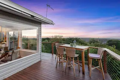 Image de Oceanview 3-Bed Family Home with Cinema Room